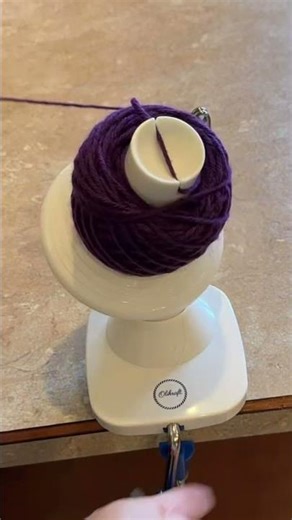 Yarn winder Yarn Cakes Happy Knitter
