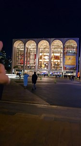 Siamo nel teatro piú famoso d'america, a vedere la Boheme. Piacerà a Martina? | Il mio viaggio a New York