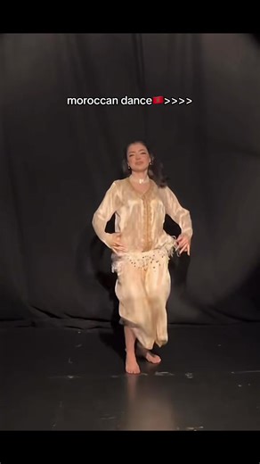 Explore the Beauty of Moroccan Dance Traditions