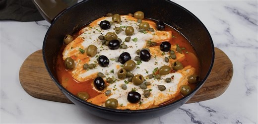 One-Pan Cod Fillets with Potatoes and Tomato Sauce: Juicy & Flavor-Packed!