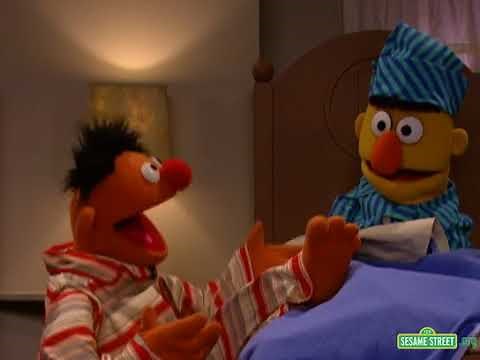 Sesame Street I Love My Toes