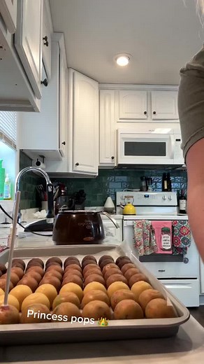 Delicious Princess Cake Pops Tutorial