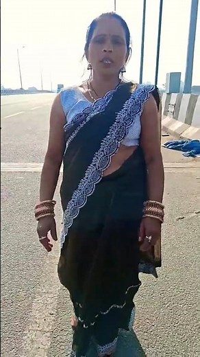 Pyar Mein Dil De Diya Anari - Karisma Kapo...