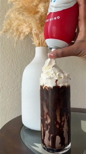 Happy Friday! Im OBSESSED with this iced Oreo latte #fyp... #Shorts #jaaliyahs