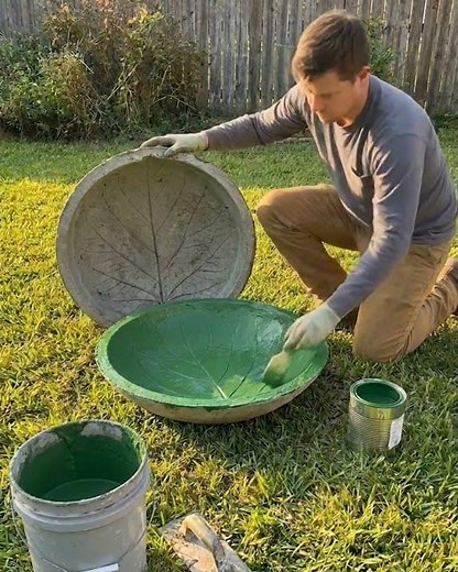 I Made a Birdbath Out of a REAL Leaf!