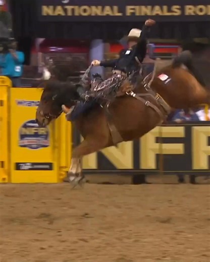 67K views · 2.8K reactions | Round 10 of the 2021 NFR saddle bronc...