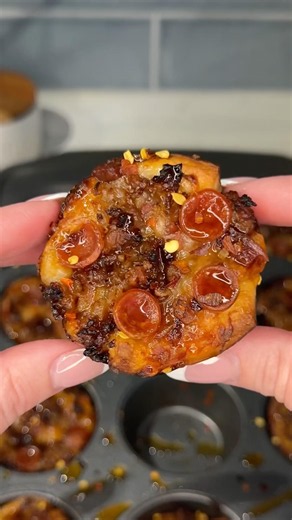 viral mini pizza bites 🍕#cooking #recipe #pizza #food #shorts #easyrecipe #snacks #pizzarecipe