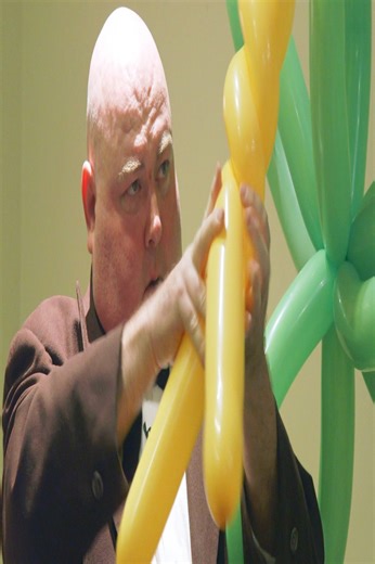 The balloon artist who turns air into art