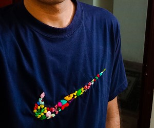 CUSTOMIZED T-SHIRT: SIMPLE YARN EMBROIDERY