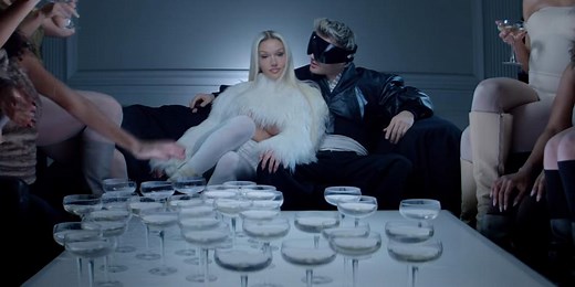 Shirin David ft. Ski Aggu – Atzen & Barbies [Video]