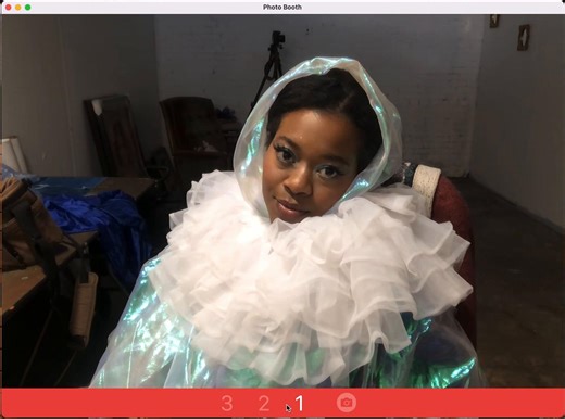 yesterdays Photo Booth session teehee 🥰 this so took me back to my middle school keyboarding class days where I’d take selfies with my friends! that really was an era !! #selfie