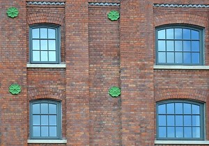 Pivot Windows