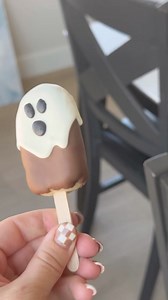 Which cakesicle design do you want to learn next?🎃🍂👻#halloween #foodie #foodblog #spooky #ghost #spookyseason #cakepop #cakeballs #cake #cakesicles | Cooking with Karli