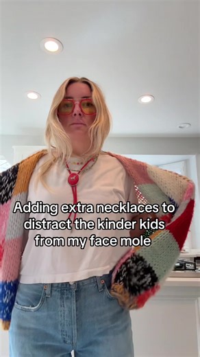 Distraction Strategy: Necklaces for Confidence Boost