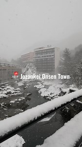 Jozankei Onsen might be my favourite place in Sapporo❄️♨️ ❄️Jozankei Onsen, Sapporo❄️ ✨It is 60 min from central Sapporo by bus and is in Shikotsu- Toya National Park ✨You can go for a day trip from Sapporo or stay overnight ✨For winter activities, you can do snow viewing rafting, snow shoeing, snow sauna, horseback riding, dog sledding etc. Also it is very close to Kokusai Ski Resort - so you can go there in a day and then stay the night in Jozankei ✨There are over 20 hotels in Jozankei - with 