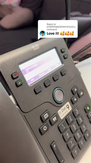 Replying to @01189998819991197253 the @Moderley Group Roblox phone system is definitely iconic lmao. 🤣