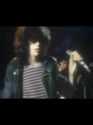 Ramones Live Performance: I Wanna Be Sedated (1981)