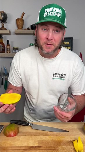 Effortless Mango Peel Removal Method