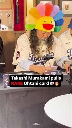 Takashi Murakami finds a RARE Shohei Ohtani trading card!! 😍🔥