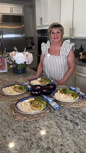 Antoinette’s Italian Kitchen | I’m back with the final reveal of my Basil Pesto Chicken meal! This is one of my favorite $25 recipes from my eCookbook, featuring... | Instagram