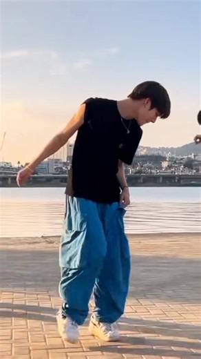 16K views · 1.2K reactions | Trainee A dance line Guerrilla Stage @ Han River - JJ cut #traineea #jj #justinjay #freestyle #JayJay #takagijustinjay #zhaoyufan #SMTR25 #제이제이 #SMTOWN2025 #jj #TraineeA #justinjay #james #SMTOWN @topfans JJ Justinjay | JJ Justinjay | Facebook
