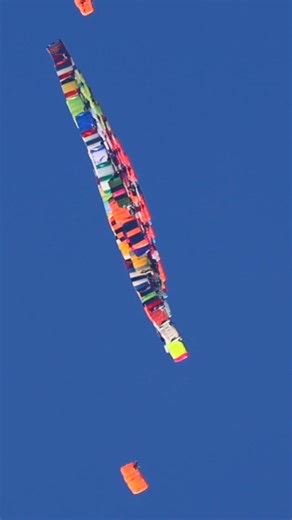 Here's a video from Rafael Coutinho captured on the ground of our 3rd jump of the day on November 20, few seconds before the right side of the formation felt apart. You can see how the formation is moving in different waves that all jumpers try to manage as much as possible with absorbing with their body all the energy. Really hard for anyone who try to dock on this. #crwcommunity #crw107 #wearecrw #crwfamily #crwlife #crwdogs #Skydiving #worldrecord #parachute #skydive #operationlightning Jump 