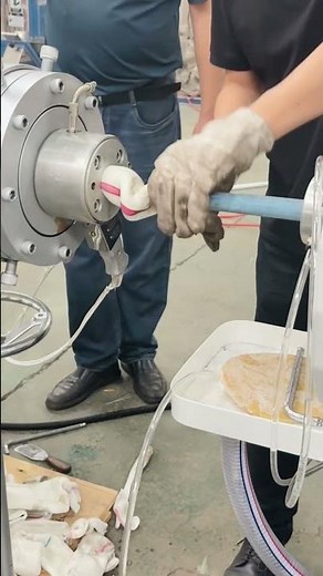 How Fast Can This PPR Pipe Mold Extrude?#pprpipe#extrusionmachine#pprmold#factorytesting #machine
