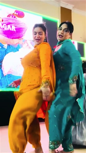 Punjabi Song Dance Performance HeerDj PunjabiDancers#heerdj #ytshorts #wedding #punjabidancer
