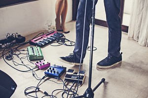 6 Best Distortion Pedals For Punk and Pop Punk - Range of Sounds