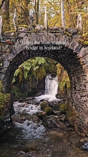 Is this Scotland's most magical bridge? 🏴󠁧󠁢󠁳󠁣󠁴󠁿✨️ 📍 Start: Elleric Car Park, end of Glen Creran - 3 hours from Edinburgh, 2.5 hours from Glasgow. 🥾 Trail highlights: • Take the left-hand track, not the lower Glen Etive one • Turn onto the Salachan footpath (follow the 🐾 pine marten posts) • Pass old charcoal burning sites & a picnic table by the stream • Cross a wooden bridge with a mini waterfall 💧 • Take a sharp right at the junction — better views from above 👀 • Pass benches & vie