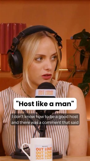 Mamamia Out Loud on Instagram: "Do you feel the stress of hosting every holiday season? Well, we have the solution. Just host like a man, get some chips out (keep them in the bag), order some pizzas, have some drinks in the fridge and you're done. Everyone's happy.⁣ ⁣ For the entire conversation, listen via the link in our bio, 'The Bondi Stories We’ll Never Forget & How To Be A Good Guest'"