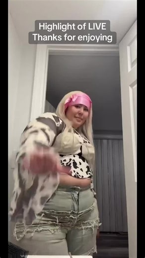 Thanks for all your Gifts! Ya really wanted to see my belly 😭😅😭😂 (tap the go live button and go live!!!)#belly #tiktoklive #livehighlights #plussizequeen #biggirl