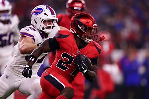 Referee in Bills-Texans game carted off field with significant leg injury