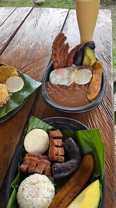 EL LUGAR IDEAL EN ARMENIA PARA CELEBRAR LOS CUMPLEAÑOS. El espacio esta ubicado en La Avenida Centenario, digonal al SENA Agropecuario y se llama EL ALIMENTADERO, Alimentación como Dios manda, un restaurante donde el cumpleañero no paga y ahora ofrece el servicio de serenata o show artistico especial que va con cantantes profecionales con un muy buen repertorio de canciones, show de baile y toda los accesorios para que el cumpleañero se sienta bien atendido. El Alimentadero, un restaurante con u