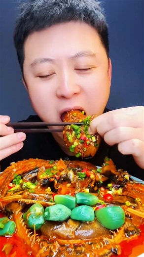 Steamed fish fins with a spicy delicious flavor