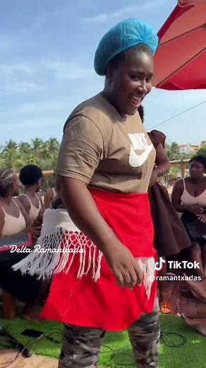 Batuco de Cabo Verde: A Festive Dance Performance