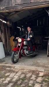 Jawa 350 je jednoducho srdcovka ❤️‍🔥 . . . . . . . #motorcycle #moto #jawa #bikesofinsta #ride #veteran #oldtimer #oldschool | Moto R Garage