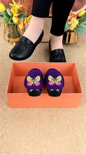 Black Slip-On Loafers for Women #blackloafers #womensloafers #shortsfeed