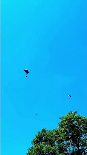 Skydiving Landing in 4K 🪂 | Canopy Flight & Perfect Drop Zone Landing