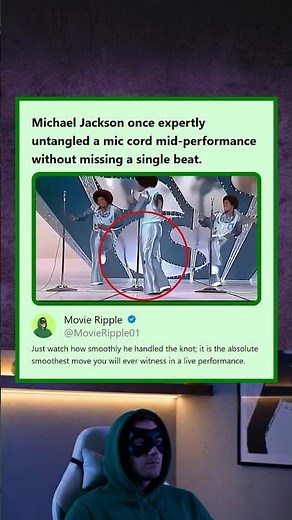 Michael Jackson Expertly Untangled a Mic Cord Mid-Performance Without Missing a Beat