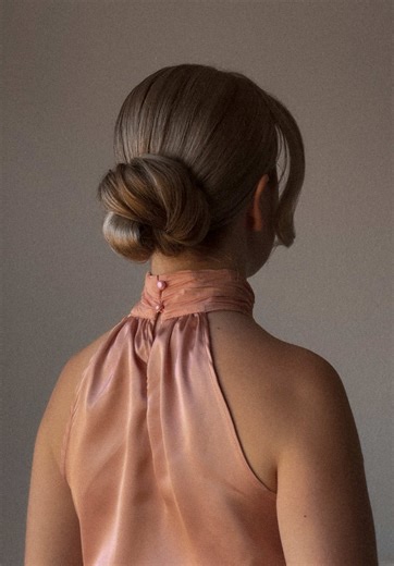 Quick and Easy Low Bun Hairstyle Tutorial