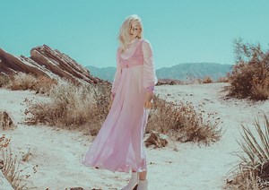Actress Emily Kinney of The Walking Dead Announces New Album The Supporting Character for April 2021 Release and Shares New Song "Fifteen Minutes" -