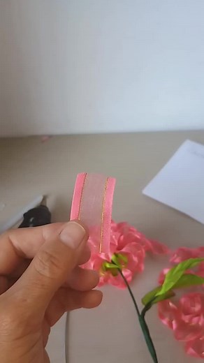 Aprende a hacer pétalos Kanzashi fáciles