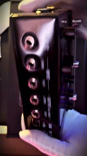 Line 6 HX Stomp Guitar and Bass Multi Effects Pedal