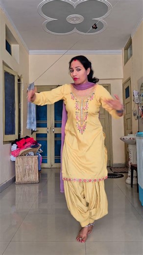 aaj mera dil tod..#short#dancereel#hindisong#yt