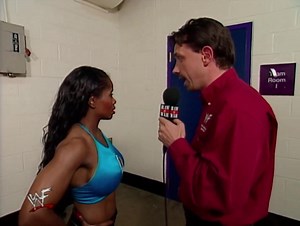 26 years ago on #WWERaw : I laughed at how Jacqueline calls Jeff Jarrett "a dumb blond", adding: "I used to fight women bigger and badder than him" | IDieGaming