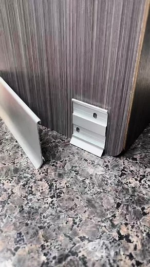 Do you like the color of the extremely narrow card deduction skirting line?#skirtingline #buildingmaterials #decorativestrip