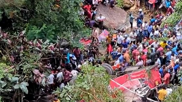 Bus crash kills 21 in Sri Lanka after veering off cliff