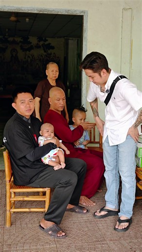 Chúng ta không phải người tốt nhưng phải làm những việc tốt