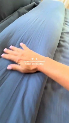 the textured pattern on this comforter is so pretty…incredibly soft and cozy, and it’s a matching